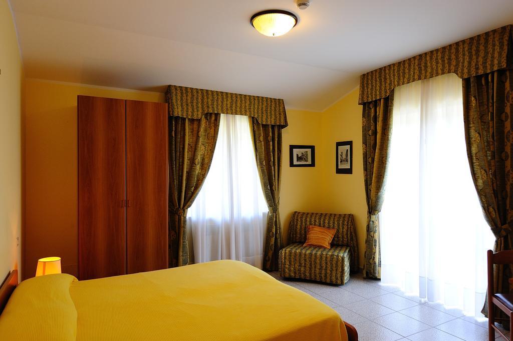 Colle Degli Olivi Snc Guest House Assisi Exterior photo